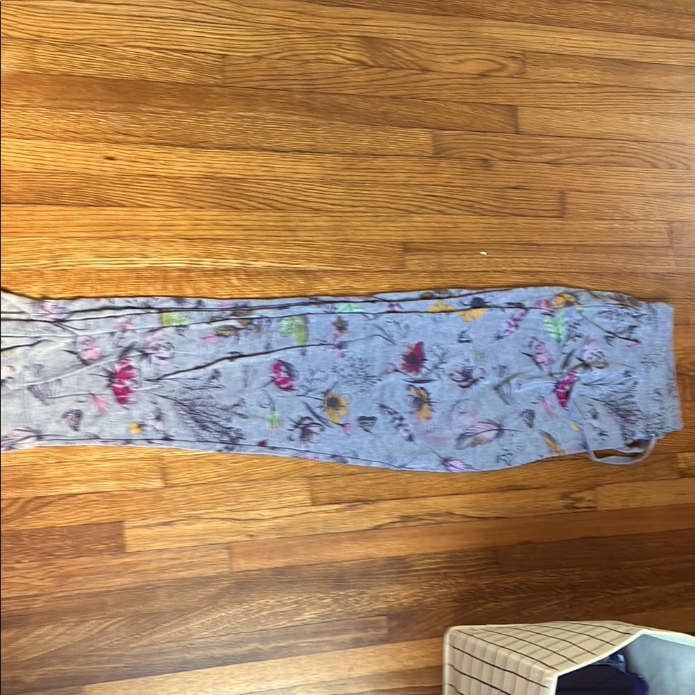 Floral Print Gray Pants
